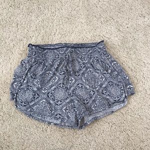 NWOT American Eagle flowy shorts!